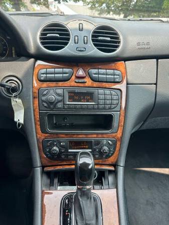 2004 Mercedes Benz CLK $5900 - $5,900 (Fredericksburg)63616633551489123