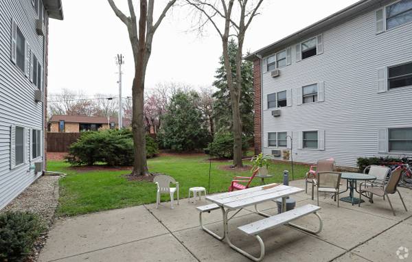 GREAT Location | Elevator | Laundry & Storage on same floor 1