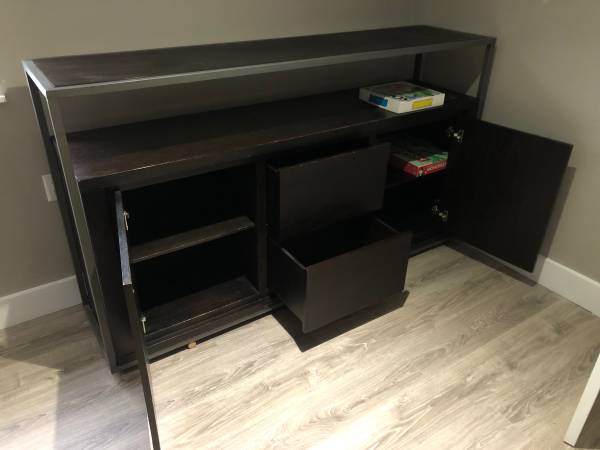Entertainment unit / credenza 1