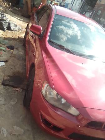 Mitsubishi 2011 - $7,500 (Filadelfia)63497296001153121