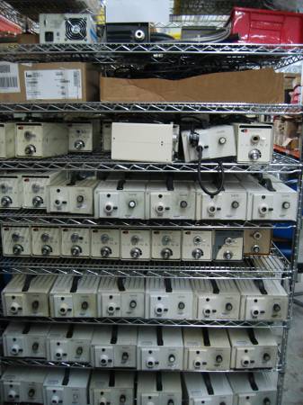 LEEDS - CHIU TECHNICAL / LUMINA LIGHT SOURCE BOX / ILLUMINATOR 1