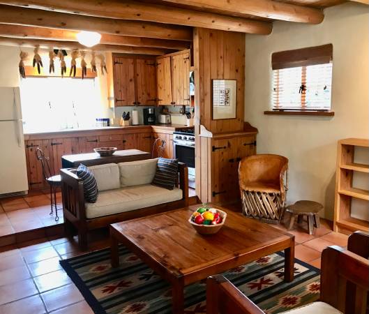 $1,950 / 1br - 800ft2 - Casa de huéspedes amueblada de un dormitorio en Tesuque (Santa Fe)63806118527491120