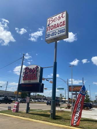 Hiring Mini Storage Manager English & Spanish a MUST 1