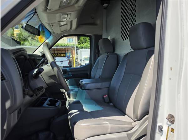 2017 Nissan NV3500 HD - Photo 15