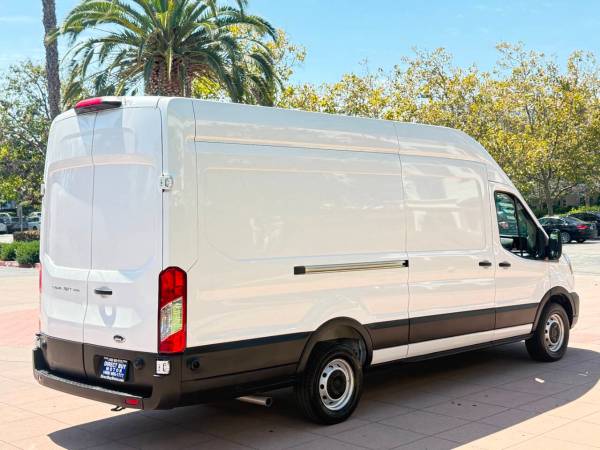 2025 Ford Transit 250 3dr - Photo 9