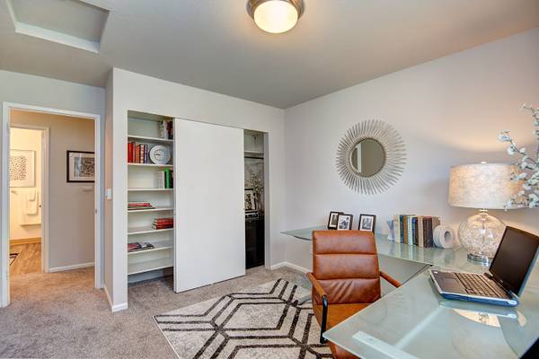 $2,037 / 2br - 915ft2 - Situated in Kent!, Outdoor BBQs & Firepits, 2 BD (25102 62nd Avenue South, Kent, WA)63688352270723122