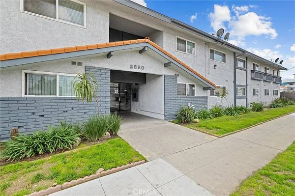 Modern 2 Bed Condo in Long Beach | Available 1/1/2026 | $2395/mo 1