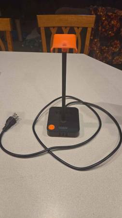 Cozoo Headphone stand with USB charging and power strip 1