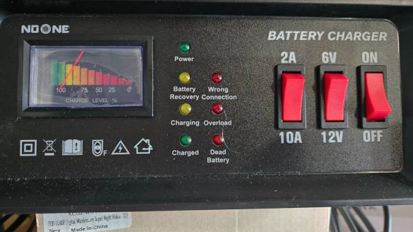 Battery charger 6 and 12 V 2A TO  10A NEW IN BOX 1