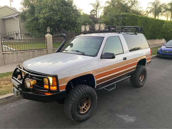 Super cool 1999 Tahoe 4x4 new engine 1