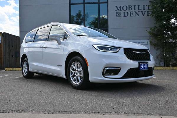 2022 *Chrysler* *Pacifica* *Touring L AWD* BLANCO - $52,900 (Accesible para sillas de ruedas)63619930230659122