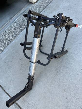 Hitch bike/ski rack 1