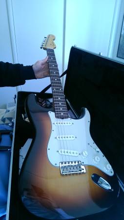 Vintage 80's Fender Stratocaster Made in Japan 1