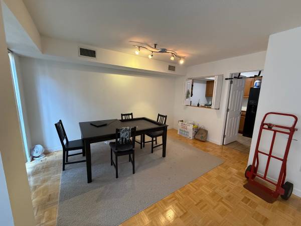 $3,200 / 2br - KELTON ST 2BED PENTHOUSE W/ City Views + COVERED GARAGE SPOT (Allston)63802048187777123