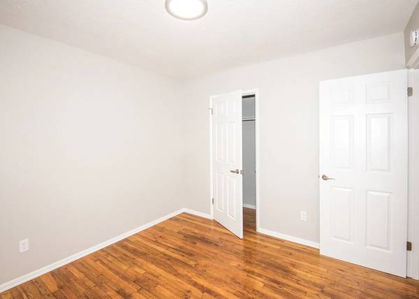 $1,699 / 2br - 884ft2 - Terrific Townhome Two-Bedroom ~ Available Now! (Portland, Creston-Kenilworth)63831463731587124
