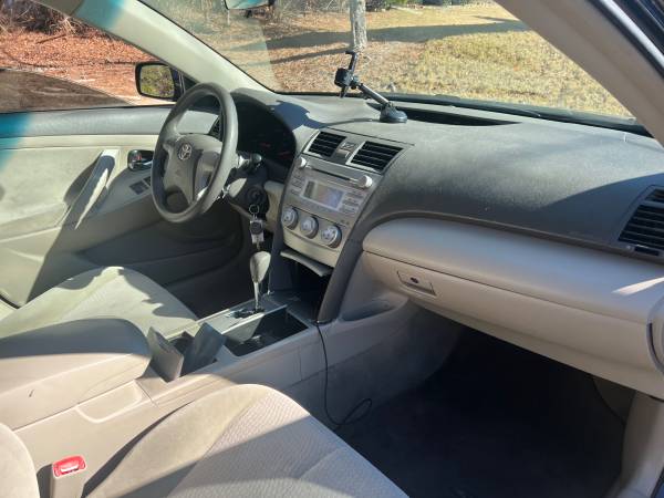2011 Toyota Camry - Reliable car - $4,20063620430513795122
