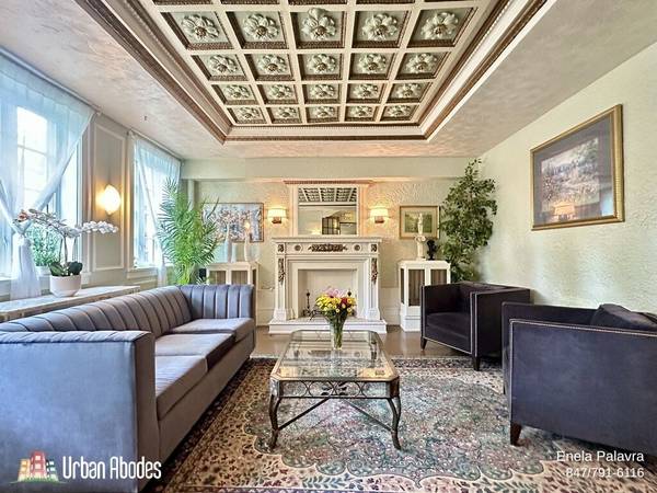 Attractive Studio, 1 Bath in Ravenswood, Available: Now 1