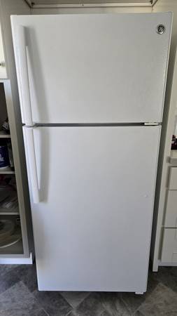 Refrigerator, GE 1