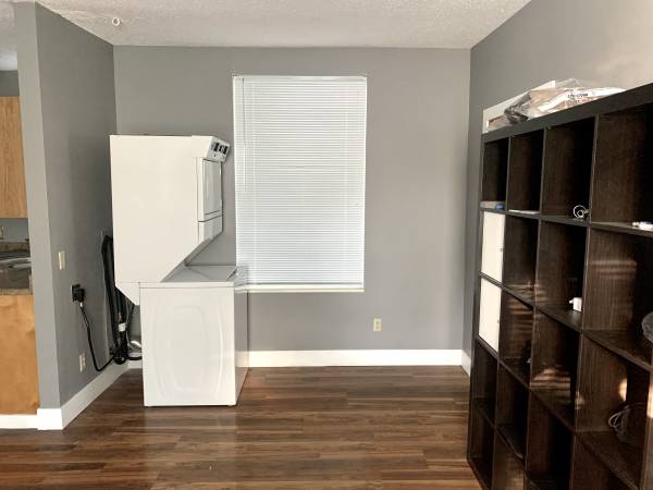 $1,000 / 1br - 752ft2 - 1 Bed condo – Great location – available Nov 1 (Minneapolis, Cedar Riverside)64003960344835124