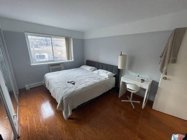 $1,610 / 1br - 775ft2 - Large 1 Bedroom in Lakeview with Separate Dining (Chicago-Lakeview)64041643725315124