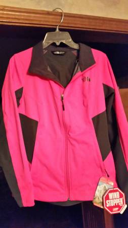 New With Tags .. North Face Ladies Wind Stopper Soft Shell size Medium 1