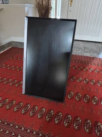 Samsung Color Display Monitor 32 inches 1