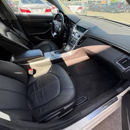 2011 Cadillac CTS - $5.400 (este de San José)63470585821955122