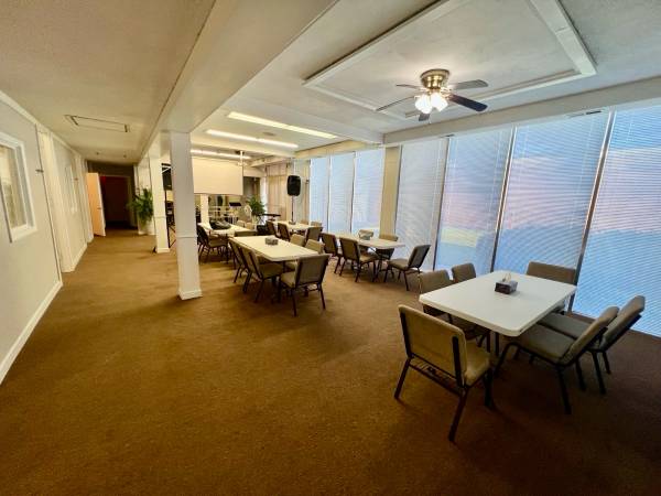 $3,000 / 3500ft2 - Office Building fir Lease (Greensboro)64027275638274124