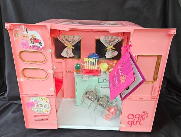 Our Generation Toy RV Camper for 18 inch Dolls New in Box 1