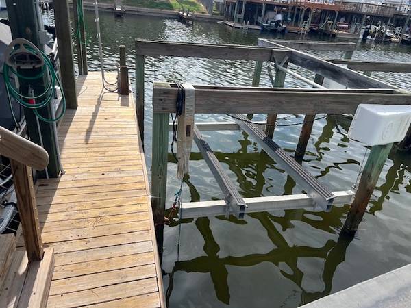 $1,290 / 1br - 633ft2 - Totally Furnished Condo on Water, Great Island Location (Island)64036537568899121