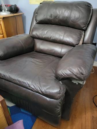 Leather recliner 1