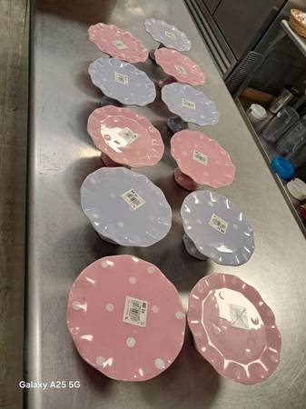 (11) Ceramic mini cake stands 1