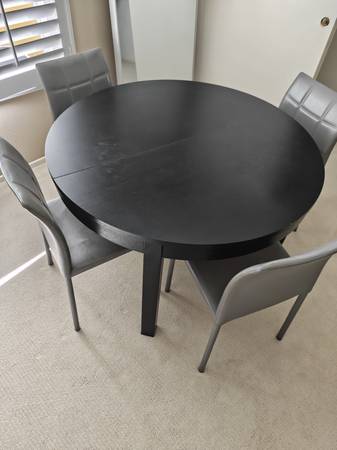 Extendable round table, black veneer 1