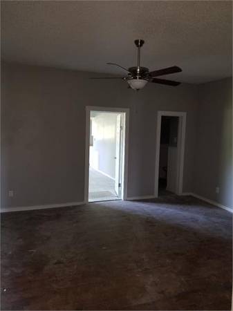 $945 / 2br - 900ft2 - 3218-3220 Alpine Street SW - 3218 (Huntsville, AL)63658742891139124