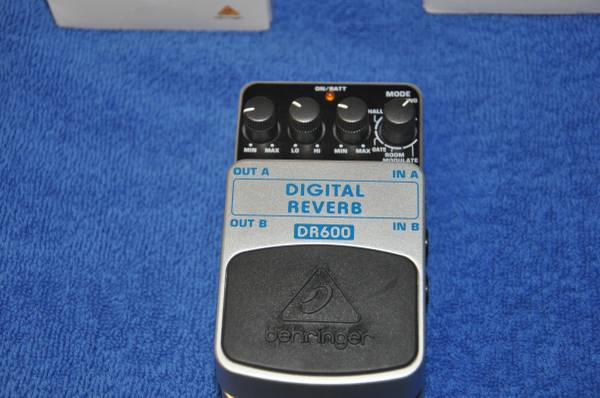 Behringer DR600 Digital Reverb Pedal like new 1