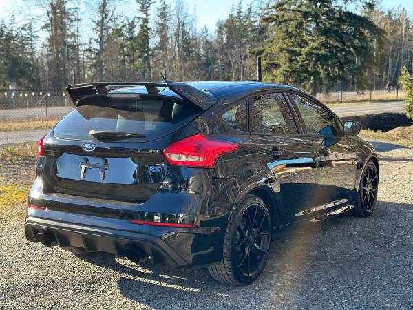 2017 Ford Focus RS Hatchback Turbo - $20,900 (Bellingham)63474429697667123