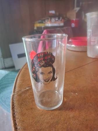 drinking Glasses from the Old Sandy's Restaurant 1