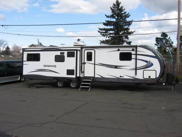 2019 Salem Hemisphere GLX 38ft, 3 Slides...Going Out of Business Sale! - $17,950 (Portland)63440601438337120