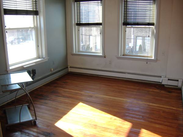 $650 / 165ft2 - Office space 84 Bowers Room D + conference room (Newton Newtonville)63810063191297120