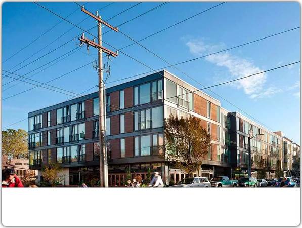 $2,358 / 1br - 517ft2 - A little piece of heaven in a peaceful secluded setting. 1 Bd, 1 Ba. (Seattle - University of Washington)63773355232899121