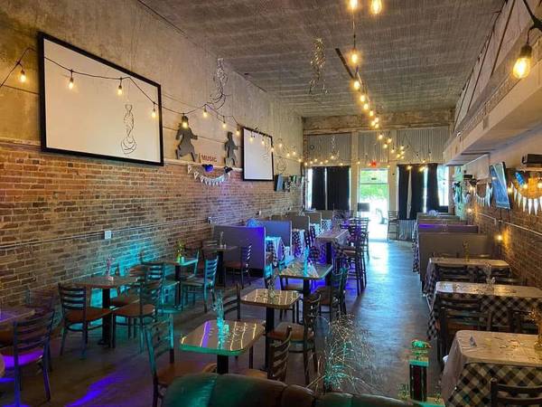 $299,000 FOR SALE – Fully Equipped Restaurant & Bar w/ Grandfathered License🍷 (Bernice)63612018426243122