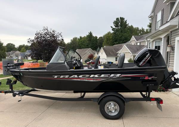 Tracker Pro Guide V-16 1