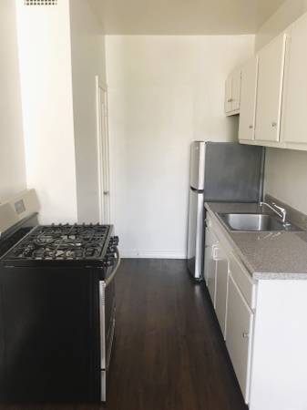 $1,925 1 MONTH FREE! Spacious Studio near MacArthur Park! (Westlake)63701092425089123