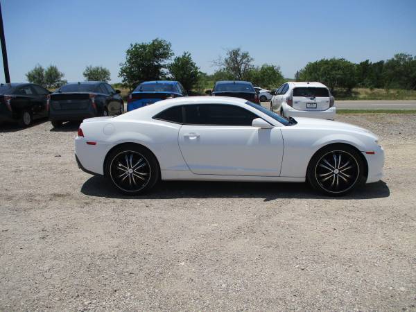 2014 Chevrolet Camaro V6 Transmisión Manual solo 39 mil millas - $14,995 (Mustang Ridge)63613001614465123