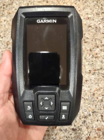 Garmin Striker 4 buscador de peces - $40 (Woodinville)63470647583233121
