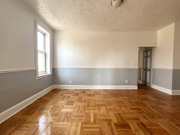 $2,999 / 2br - Sunny, Spacious 2 Bed+Office, 1 Bathroom, Close to Prospect Park (East Flatbush)63945361711107123