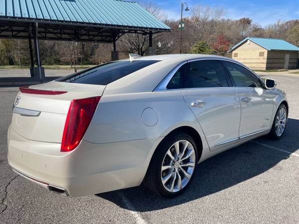 Cadillac XTS 2015 (tracción en las cuatro ruedas, cámara de reversa) - $10,600 (Merriam)63621941799425122