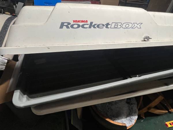 Yakima Rocket Box 1