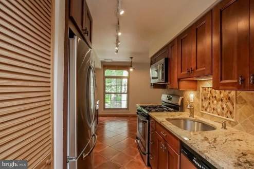 $800 / 1br - Apartamento de una habitación (ANNANDALE)64040195850882122