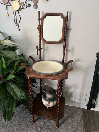 Wash Basin with Stand 1